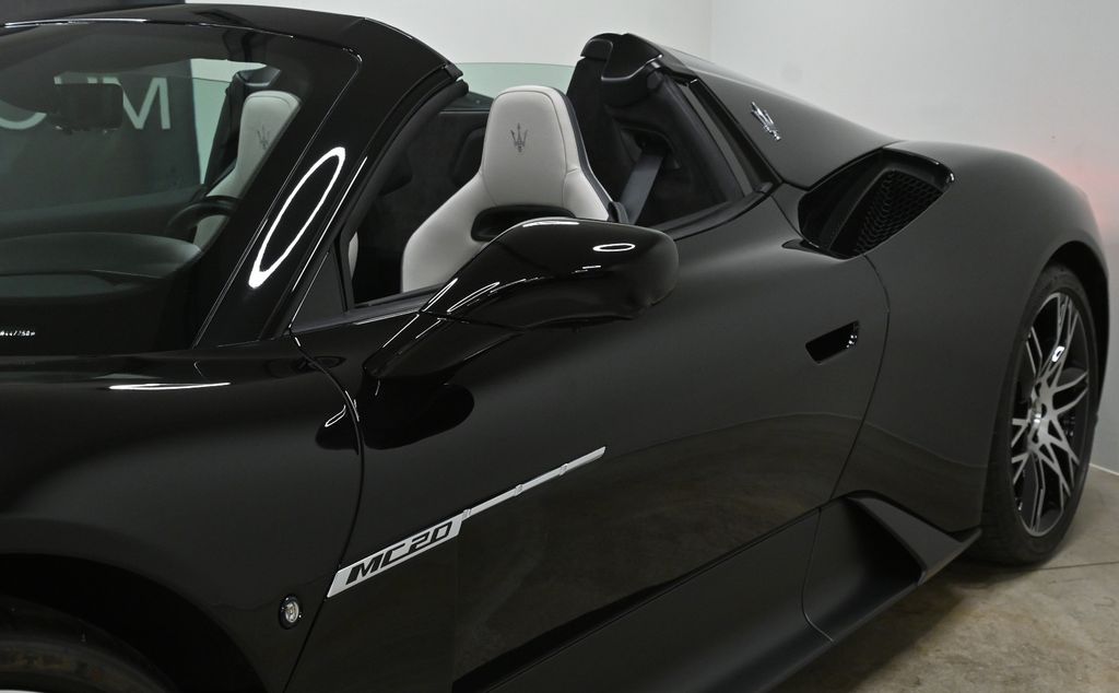 Maserati MC20 2025