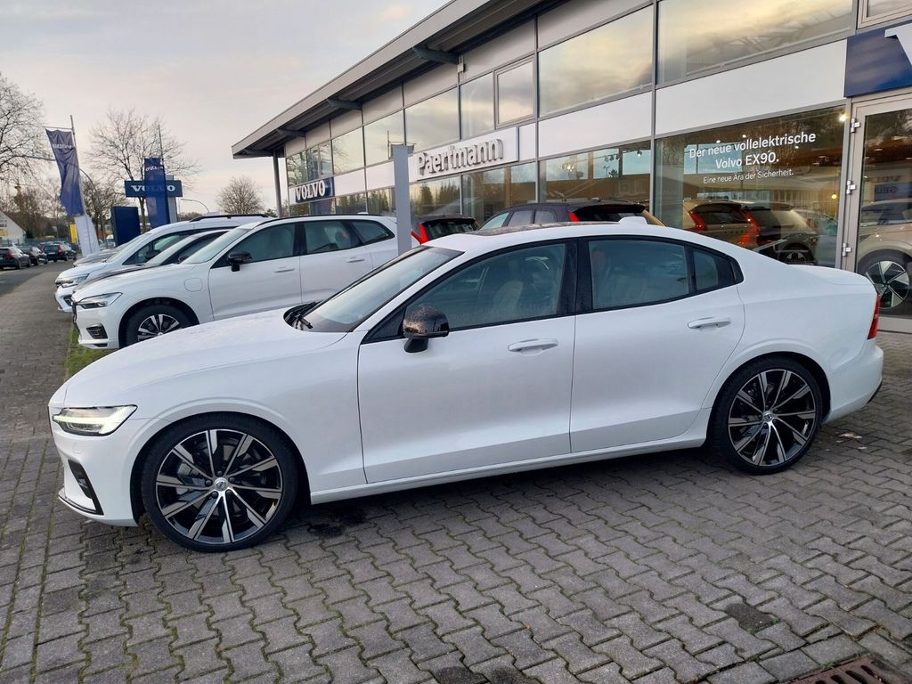 Volvo S60 2023