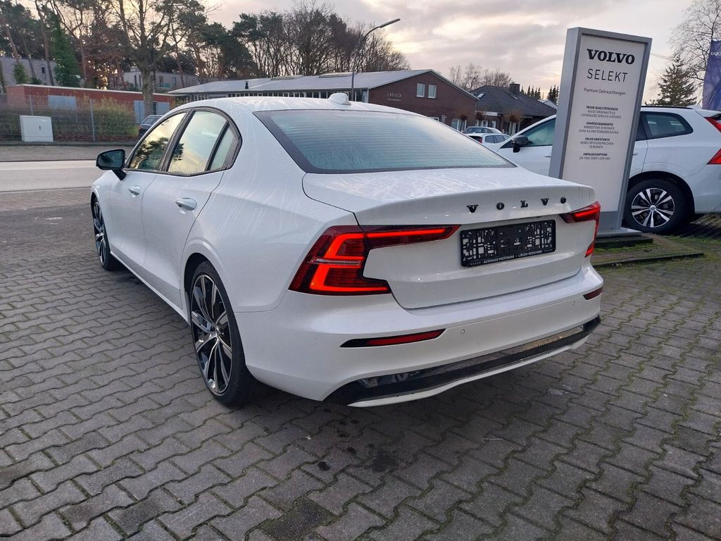 Volvo S60 2023