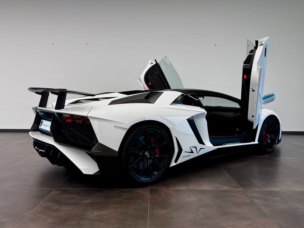 Lamborghini Aventador 2016