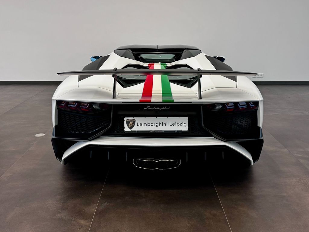 Lamborghini Aventador 2016