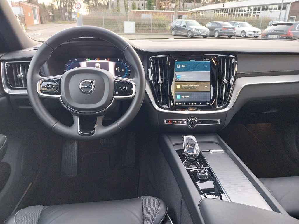 Volvo S60 2023