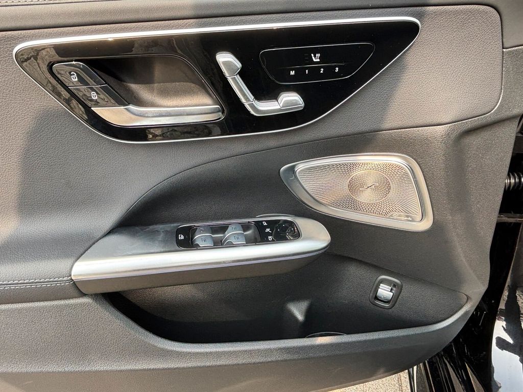 Mercedes-Benz C 300 2024