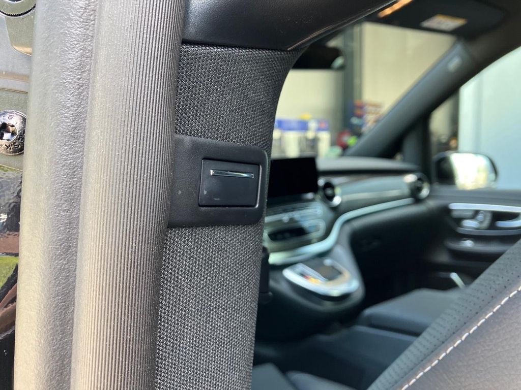 Mercedes-Benz EQV 2023