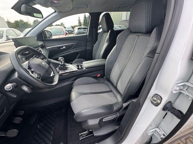 Peugeot 5008 2021
