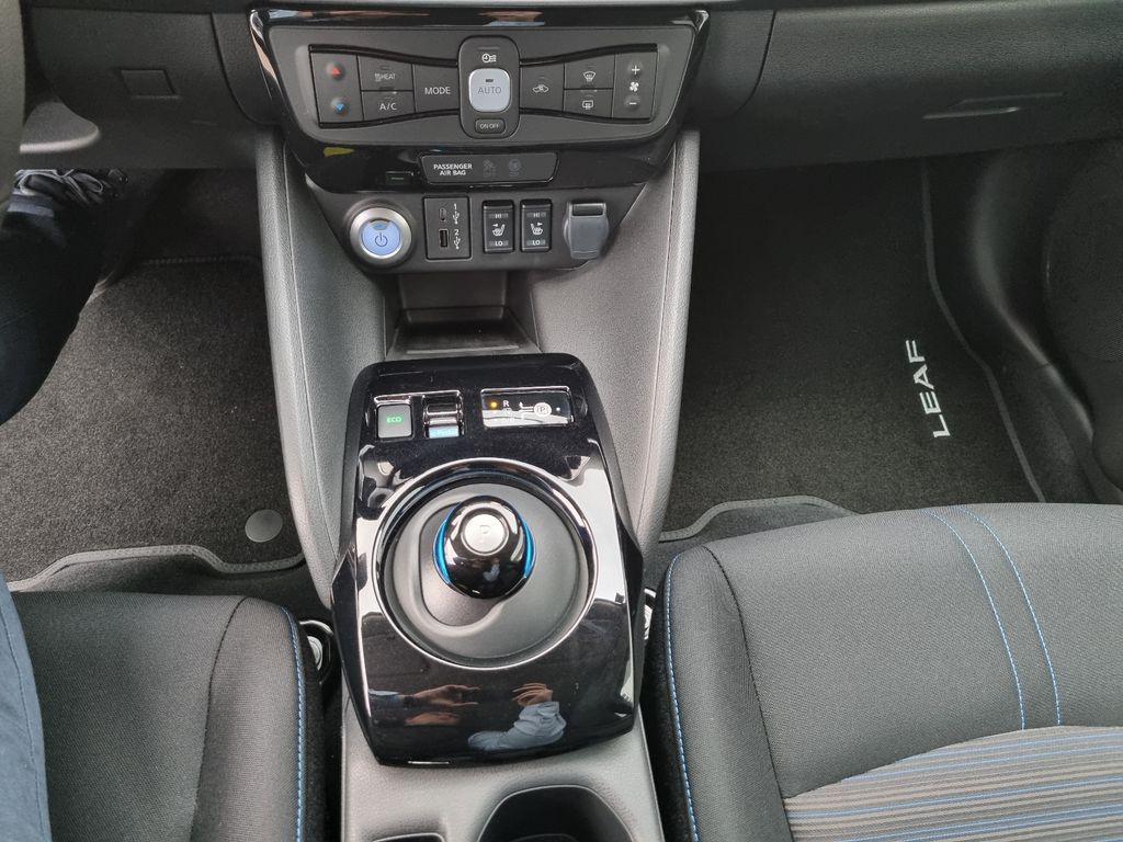 Nissan Leaf 2024