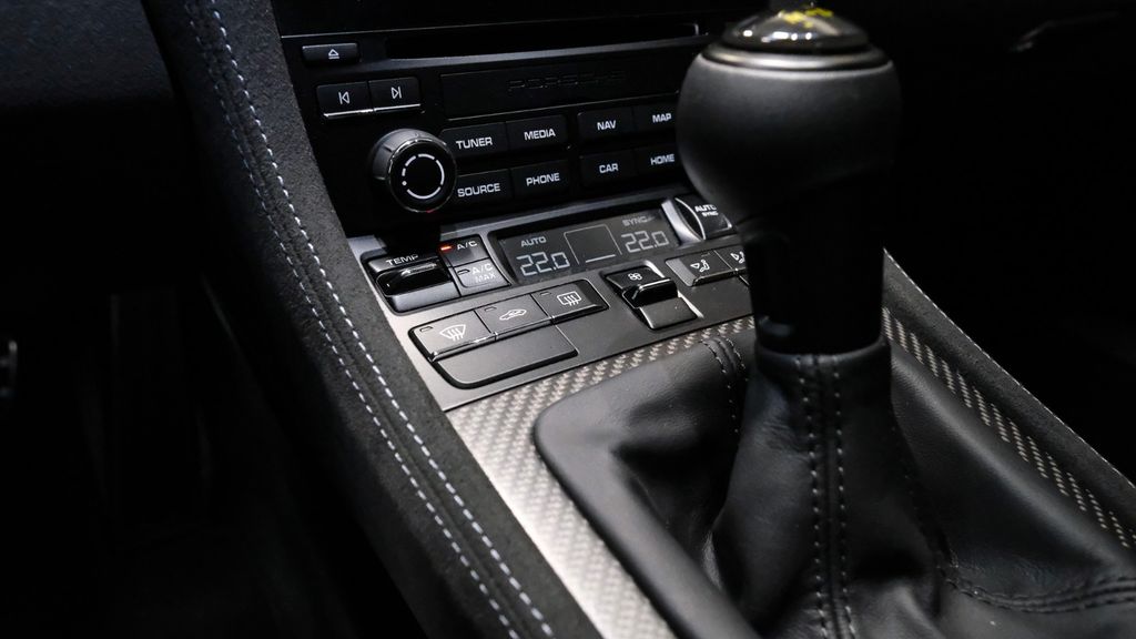 Porsche Boxster 2024