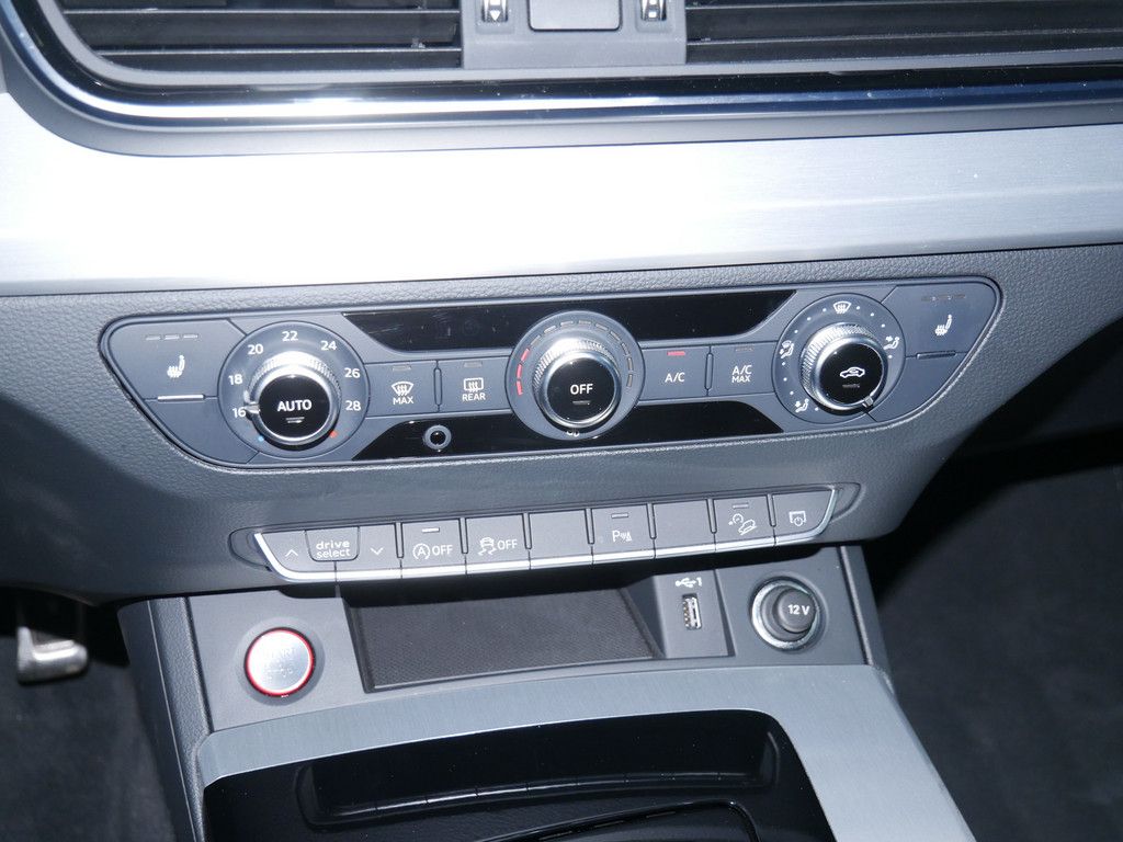 Audi SQ5 2022