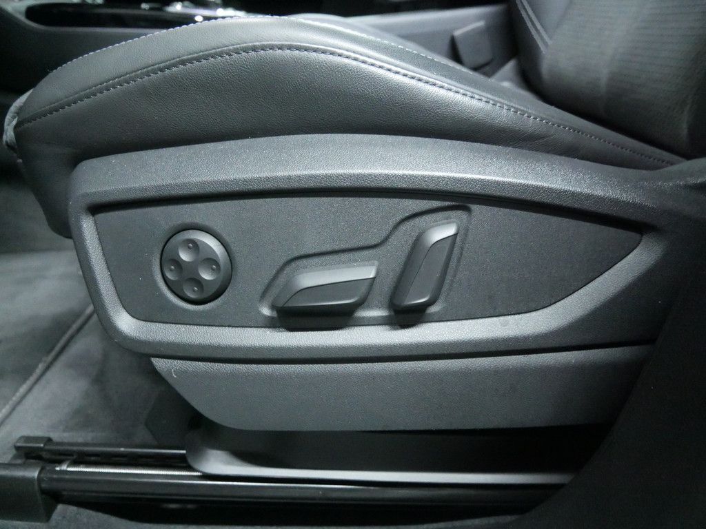 Audi SQ5 2022