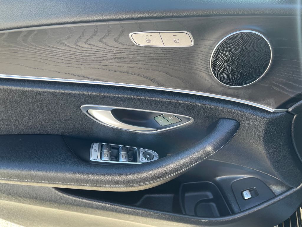 Mercedes-Benz E 300 2019