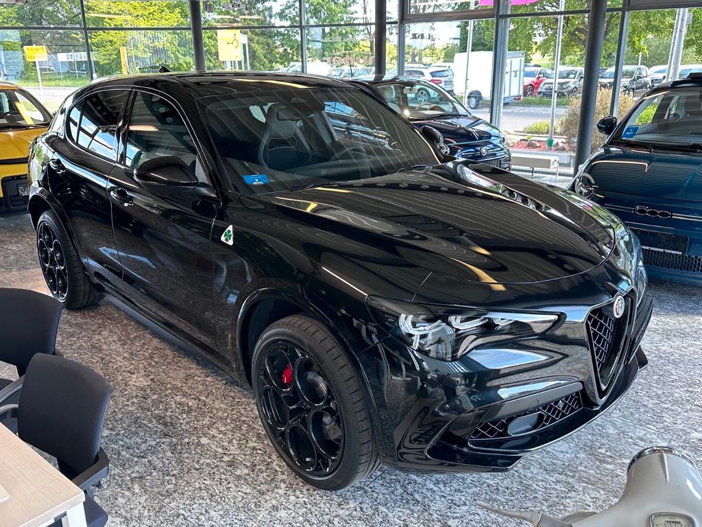 Alfa Romeo Stelvio 2025