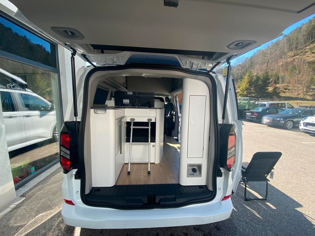 Ford Tourneo Custom 2025