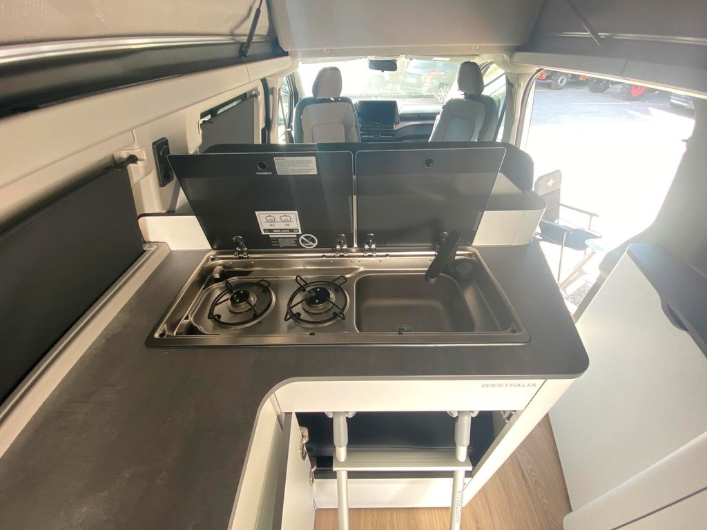 Ford Tourneo Custom 2025