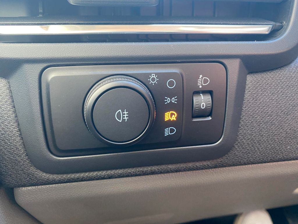 Ford Tourneo Custom 2025