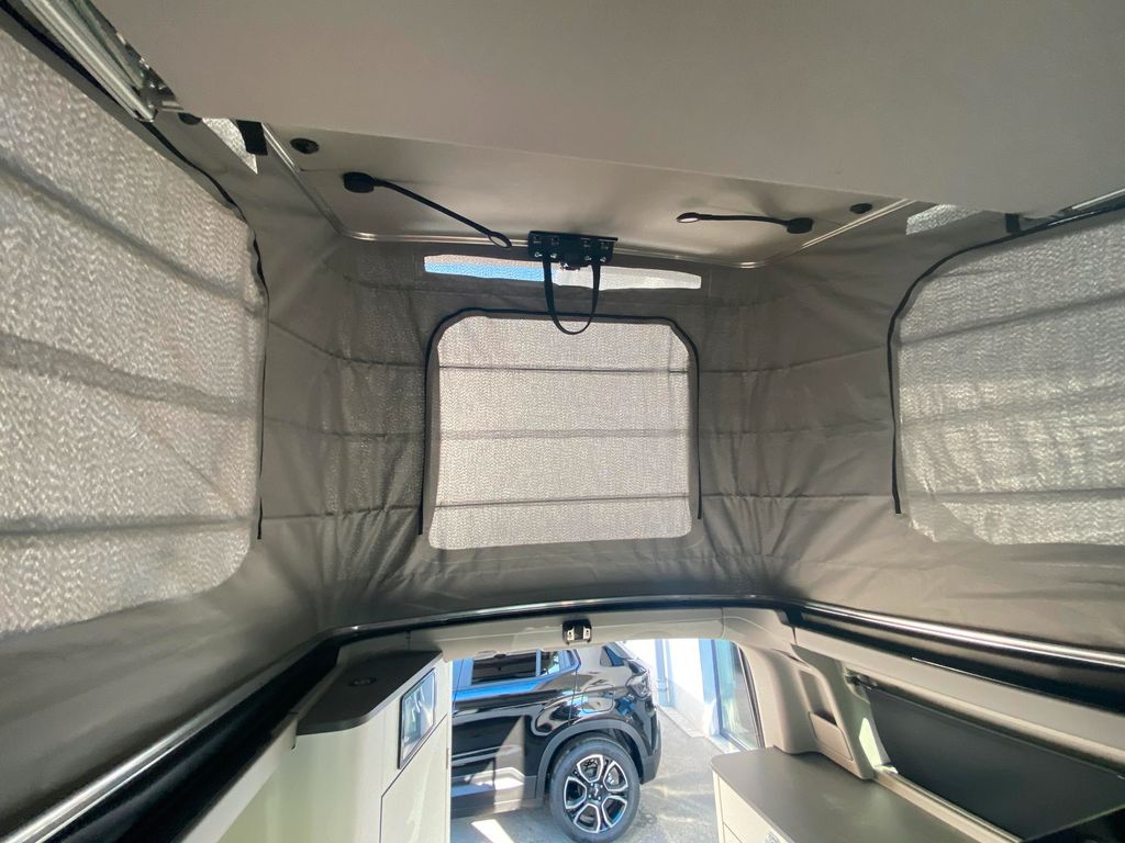 Ford Tourneo Custom 2025