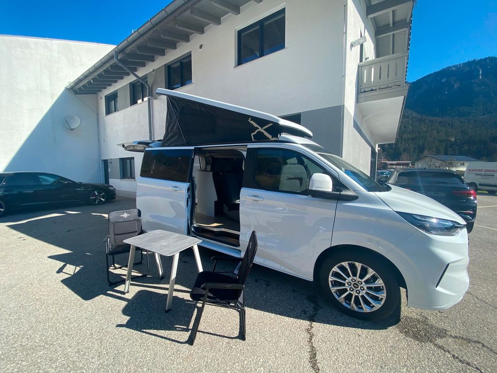 Ford Tourneo Custom 2025