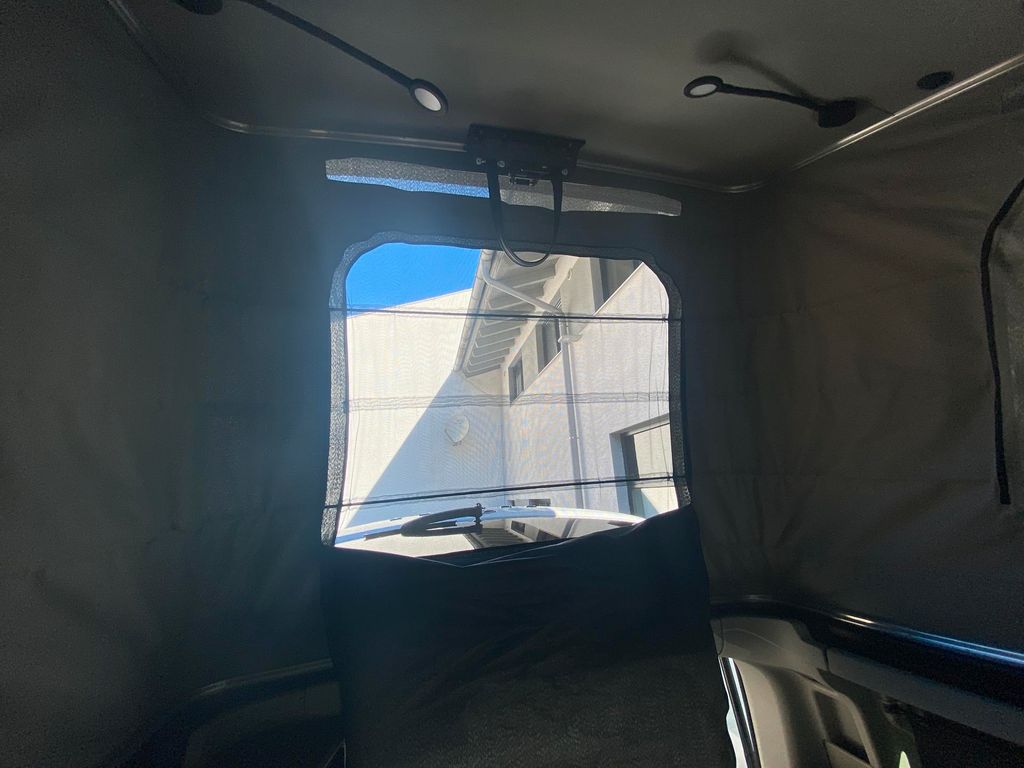 Ford Tourneo Custom 2025