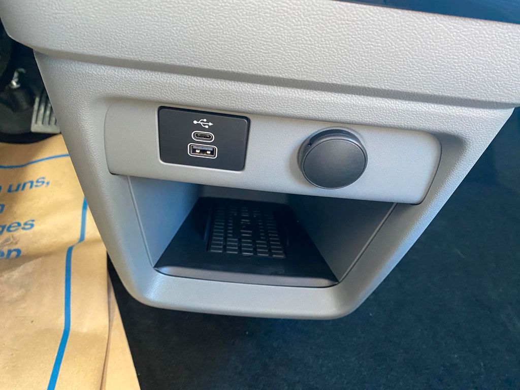 Ford Tourneo Custom 2025