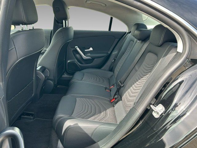 Mercedes-Benz CLA 180 2023