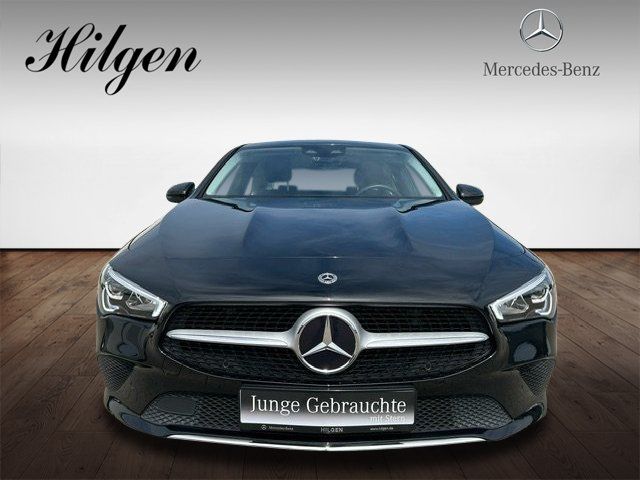 Mercedes-Benz CLA 180 2023