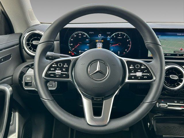 Mercedes-Benz CLA 180 2023