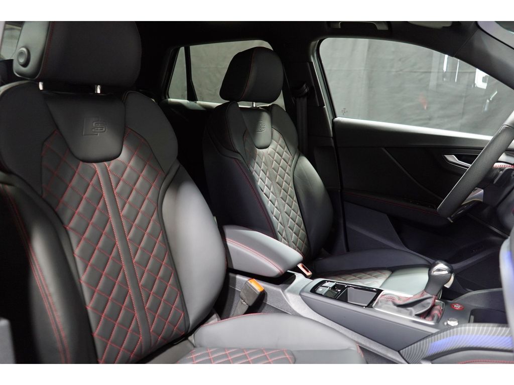 Audi SQ2 2024