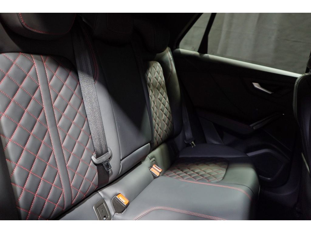 Audi SQ2 2024
