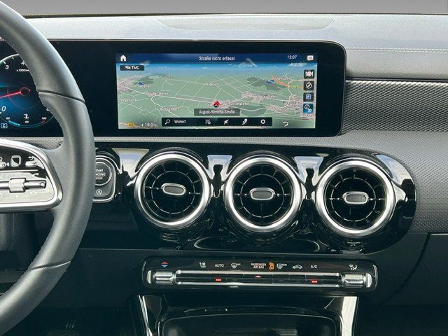 Mercedes-Benz CLA 180 2023