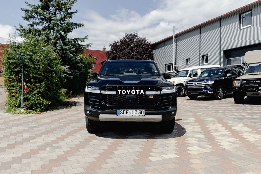 Toyota Land Cruiser 2023