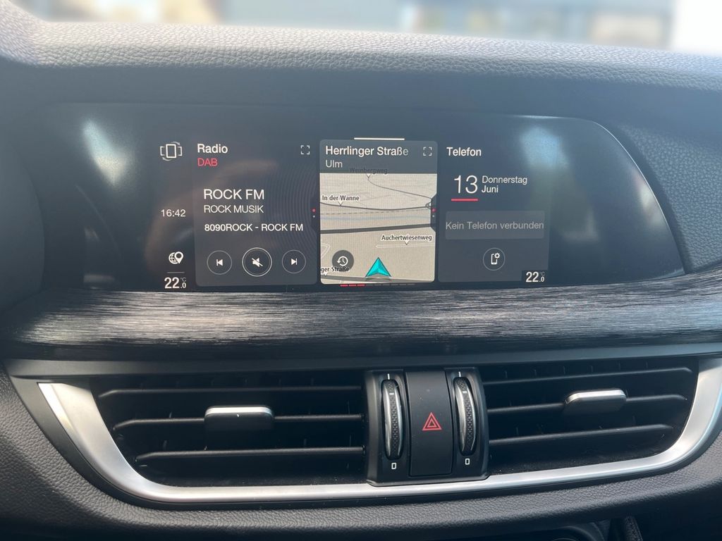 Alfa Romeo Stelvio 2023