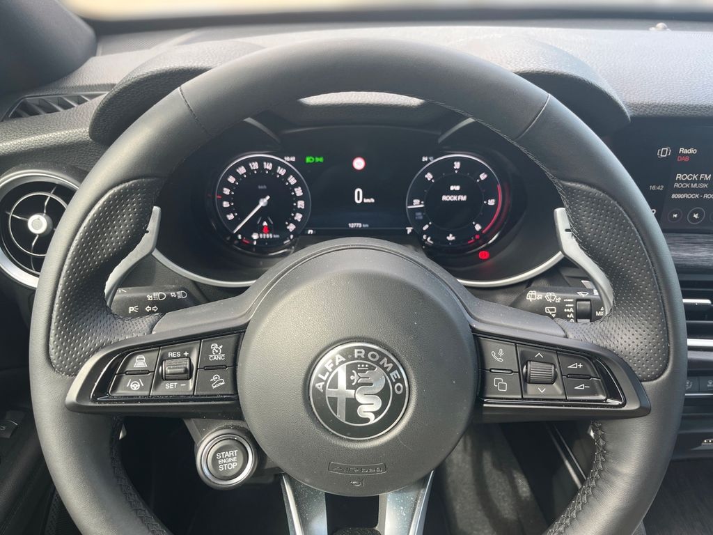 Alfa Romeo Stelvio 2023