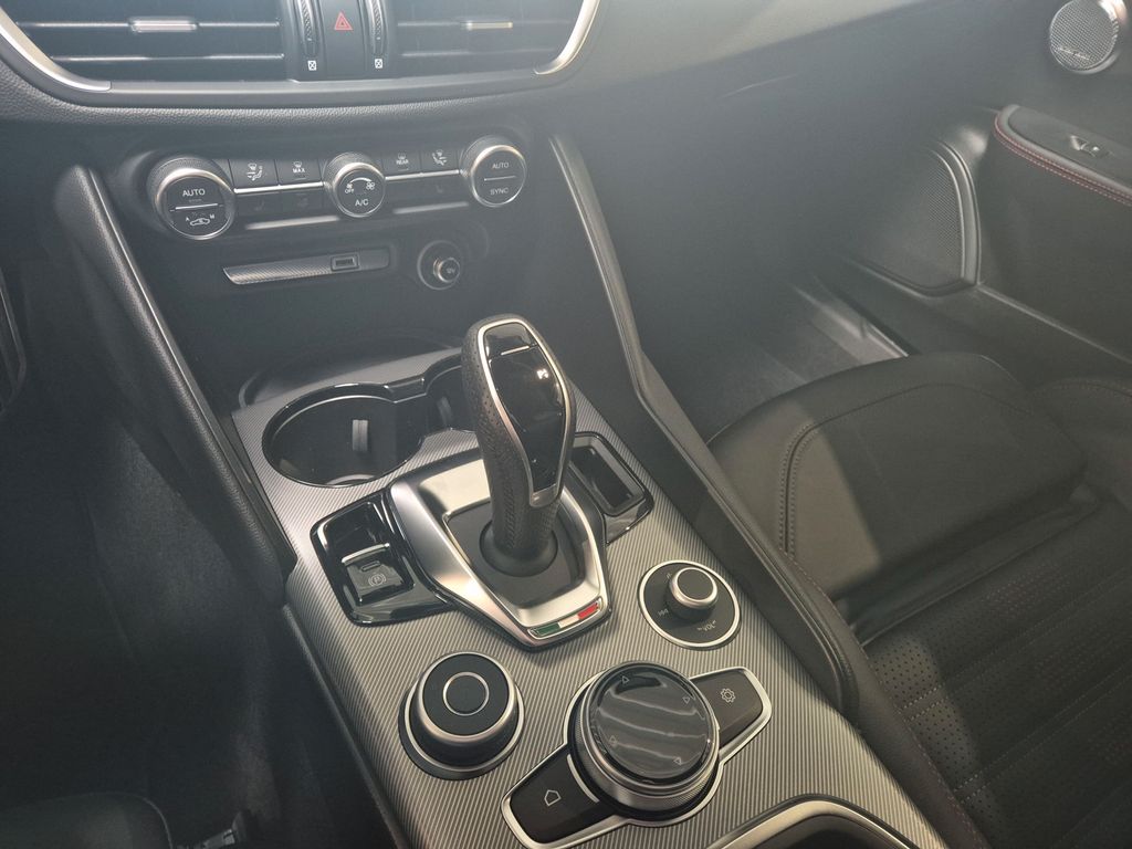 Alfa Romeo Giulia 2025