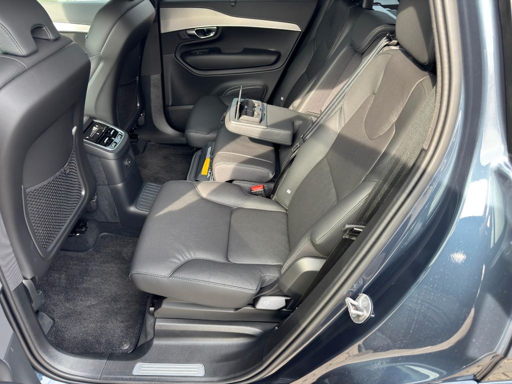 Volvo XC90 2025