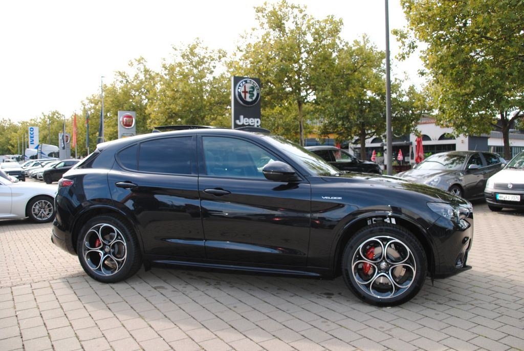 Alfa Romeo Stelvio 2025