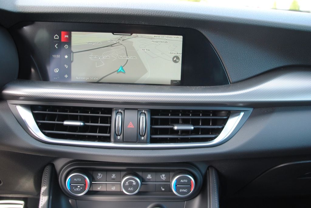 Alfa Romeo Stelvio 2025