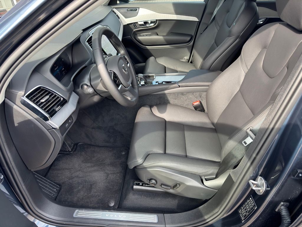 Volvo XC90 2025