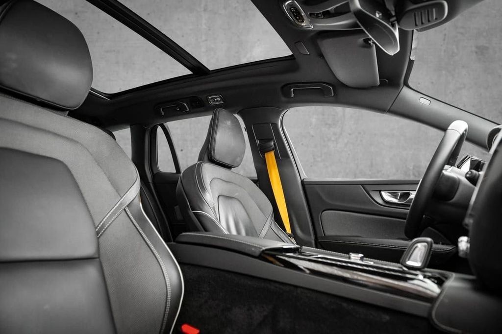 Volvo V60 2021