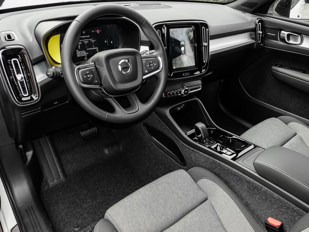 Volvo XC40 2024