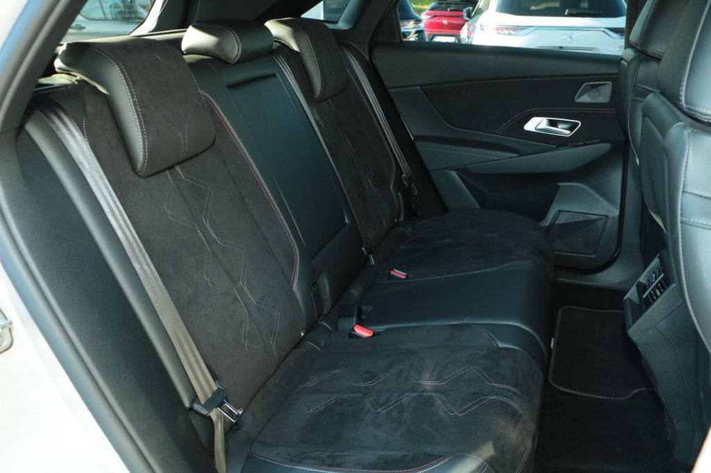 DS Automobiles DS7 (Crossback) 2023