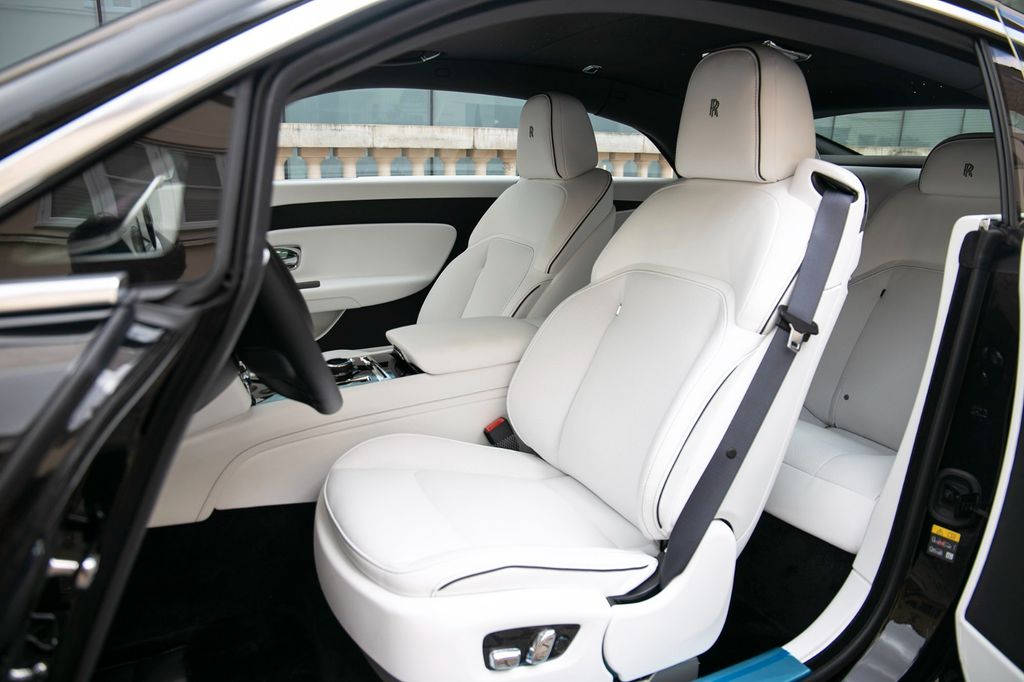 Rolls-Royce Spectre 2024