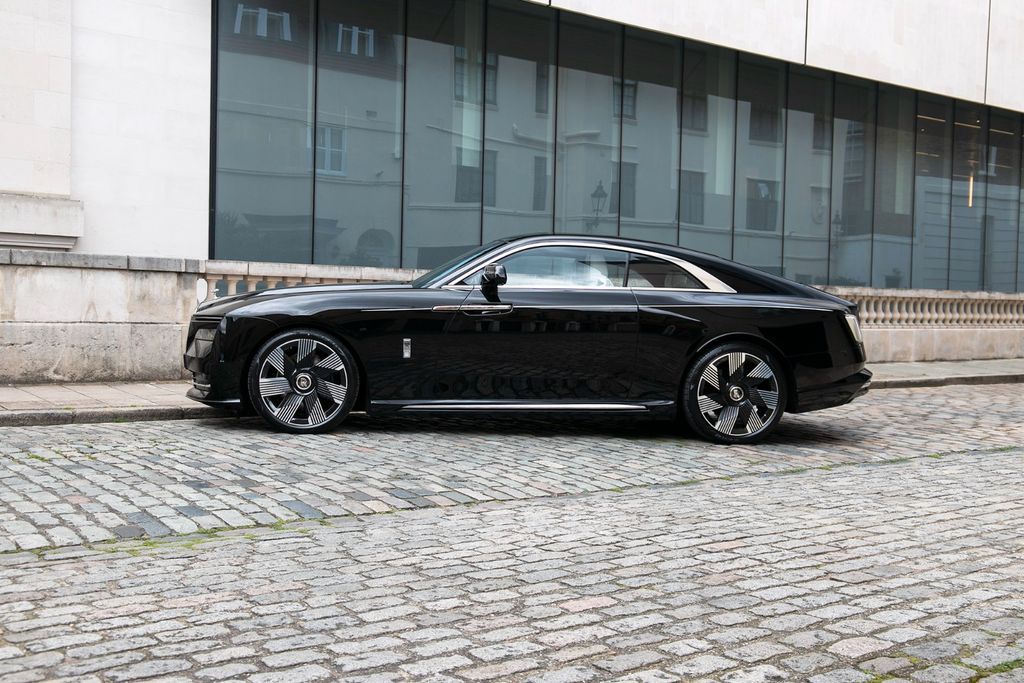 Rolls-Royce Spectre 2024