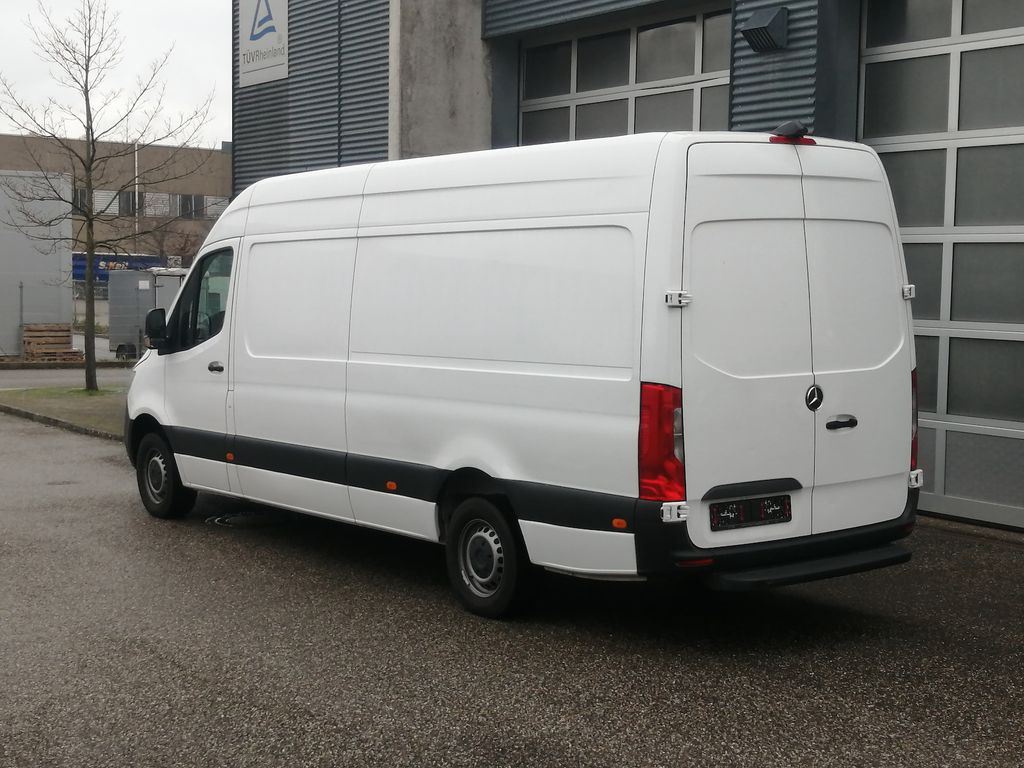 Mercedes-Benz Sprinter 2021