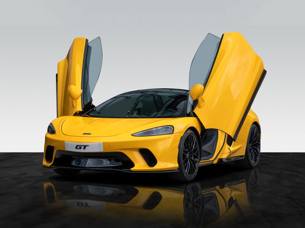 McLaren GT 2024