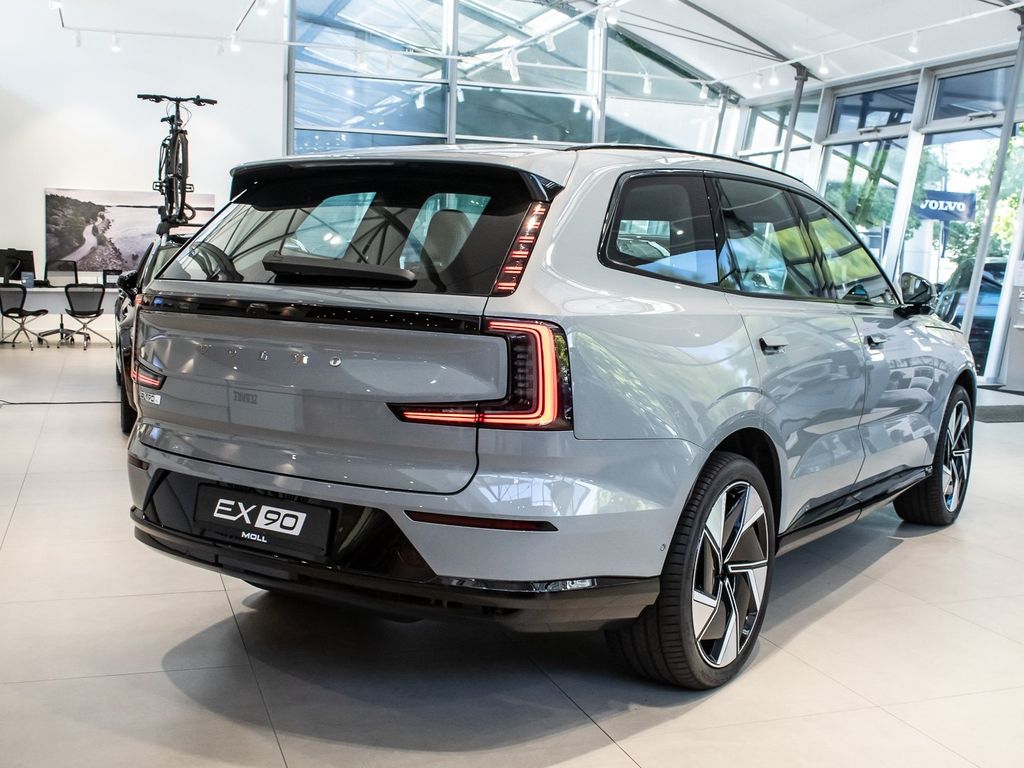 Volvo EX90