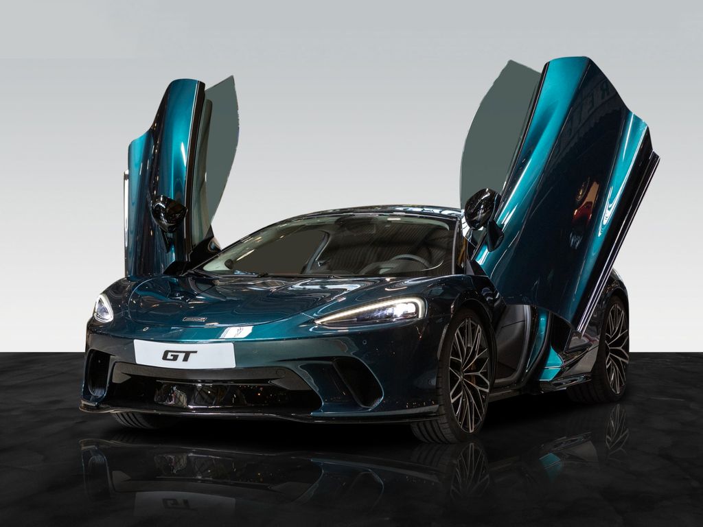 McLaren GT 2025