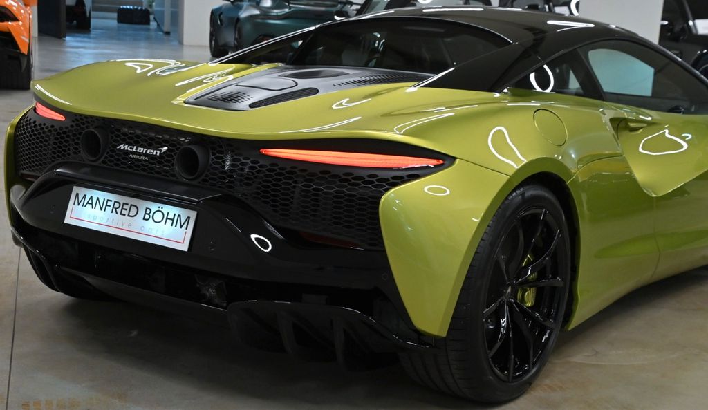 McLaren Artura 2023
