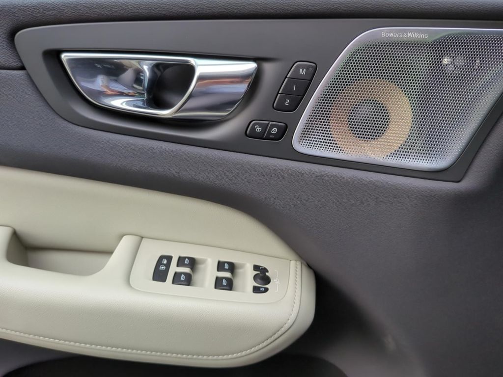 Volvo XC60 2021