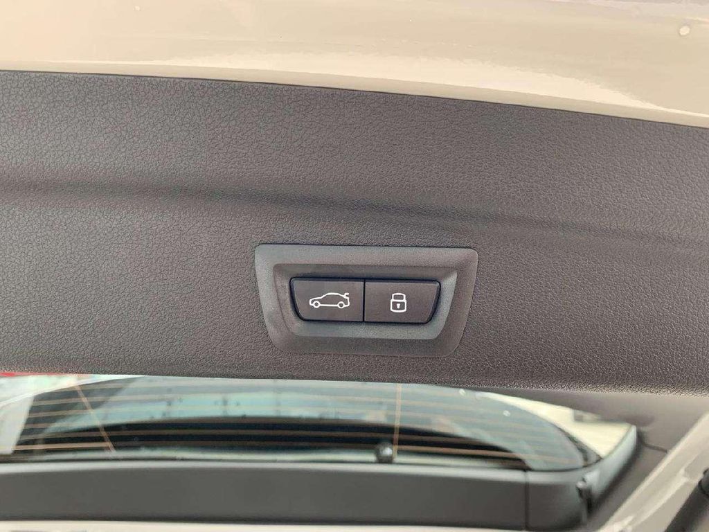 BMW 216 2024