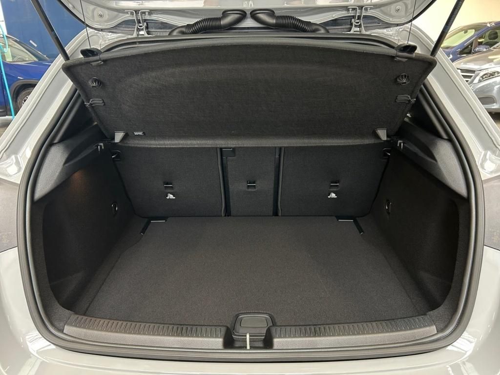 Mercedes-Benz A 180 2025