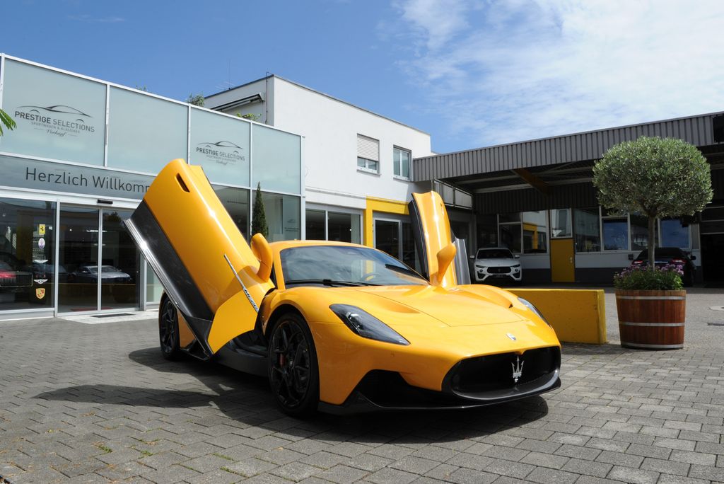 Maserati MC20
